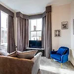 5 Rowntree House