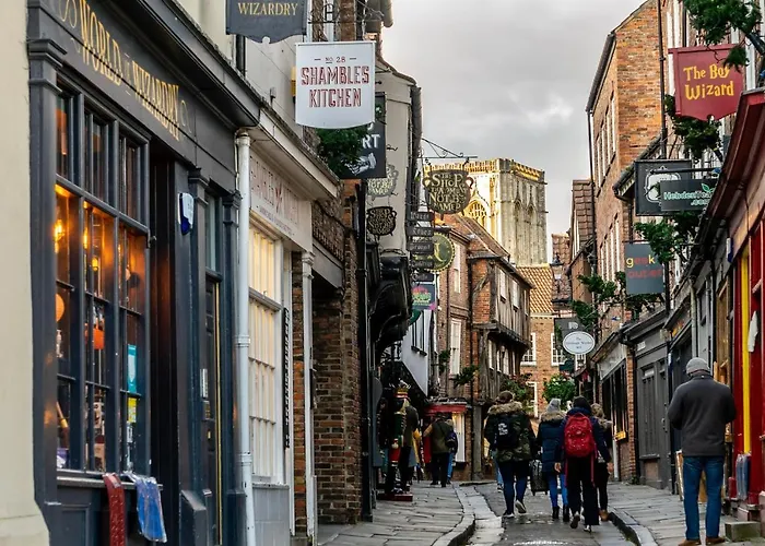 Apartment 5 Rowntree House *