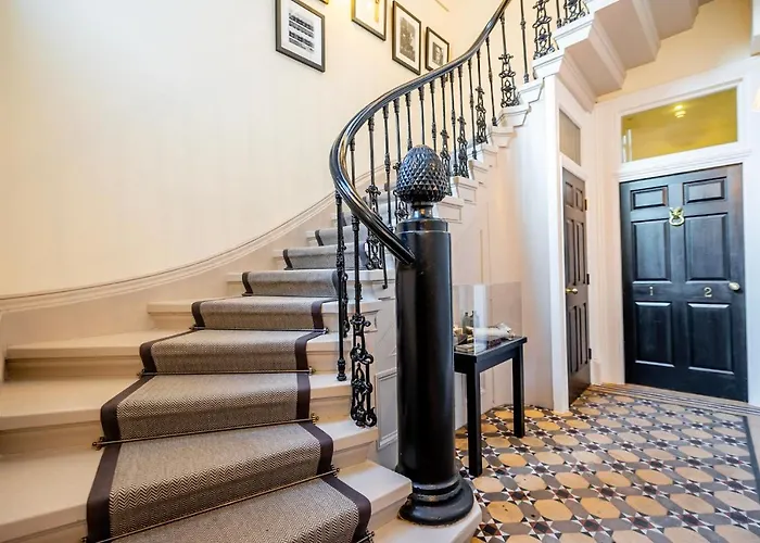 5 Rowntree House Apartment